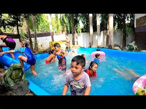 Biglaan swimming ang tropa nag surfing pa sa baha! .